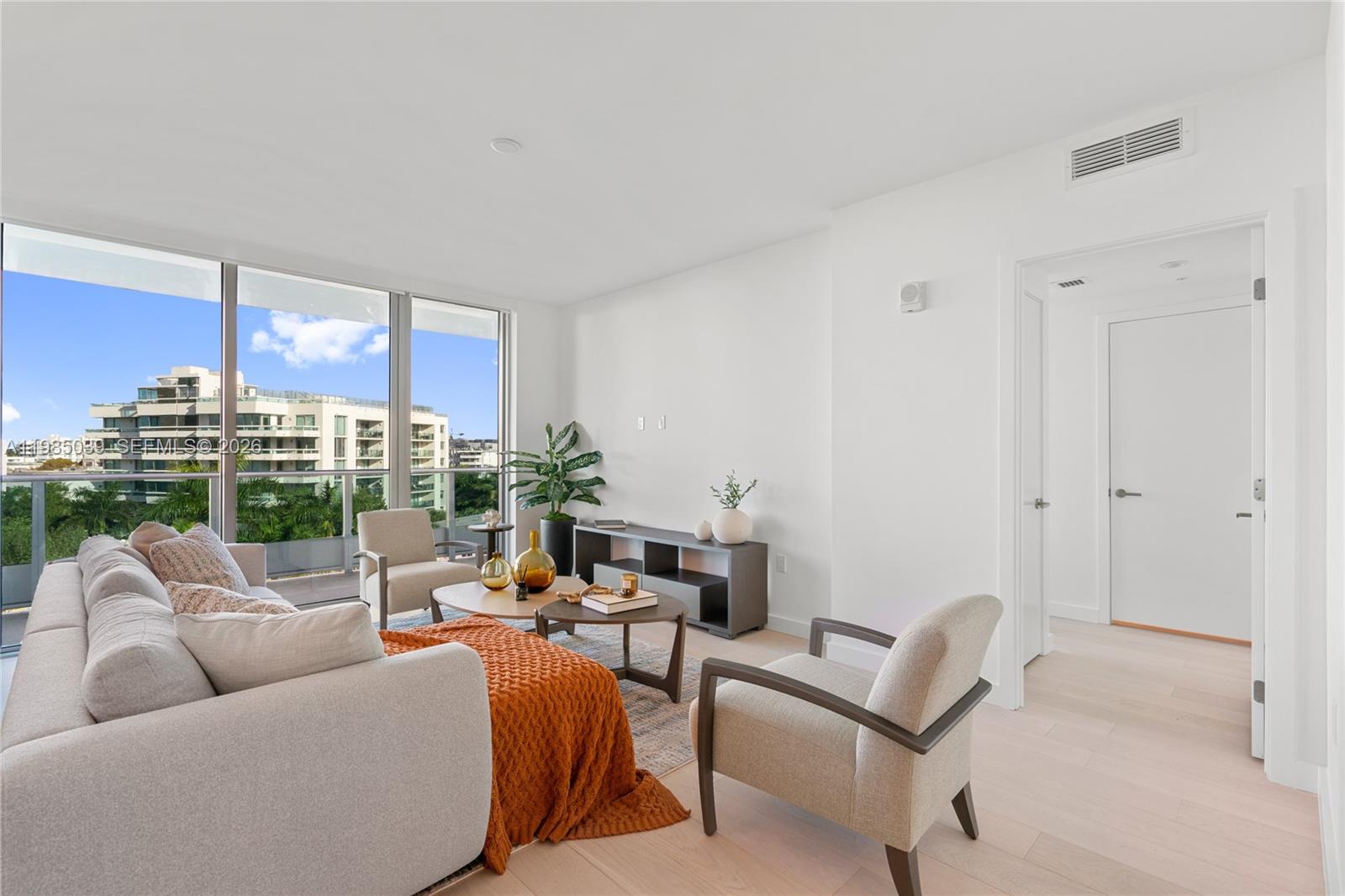 image La Baia Bay Harbor8