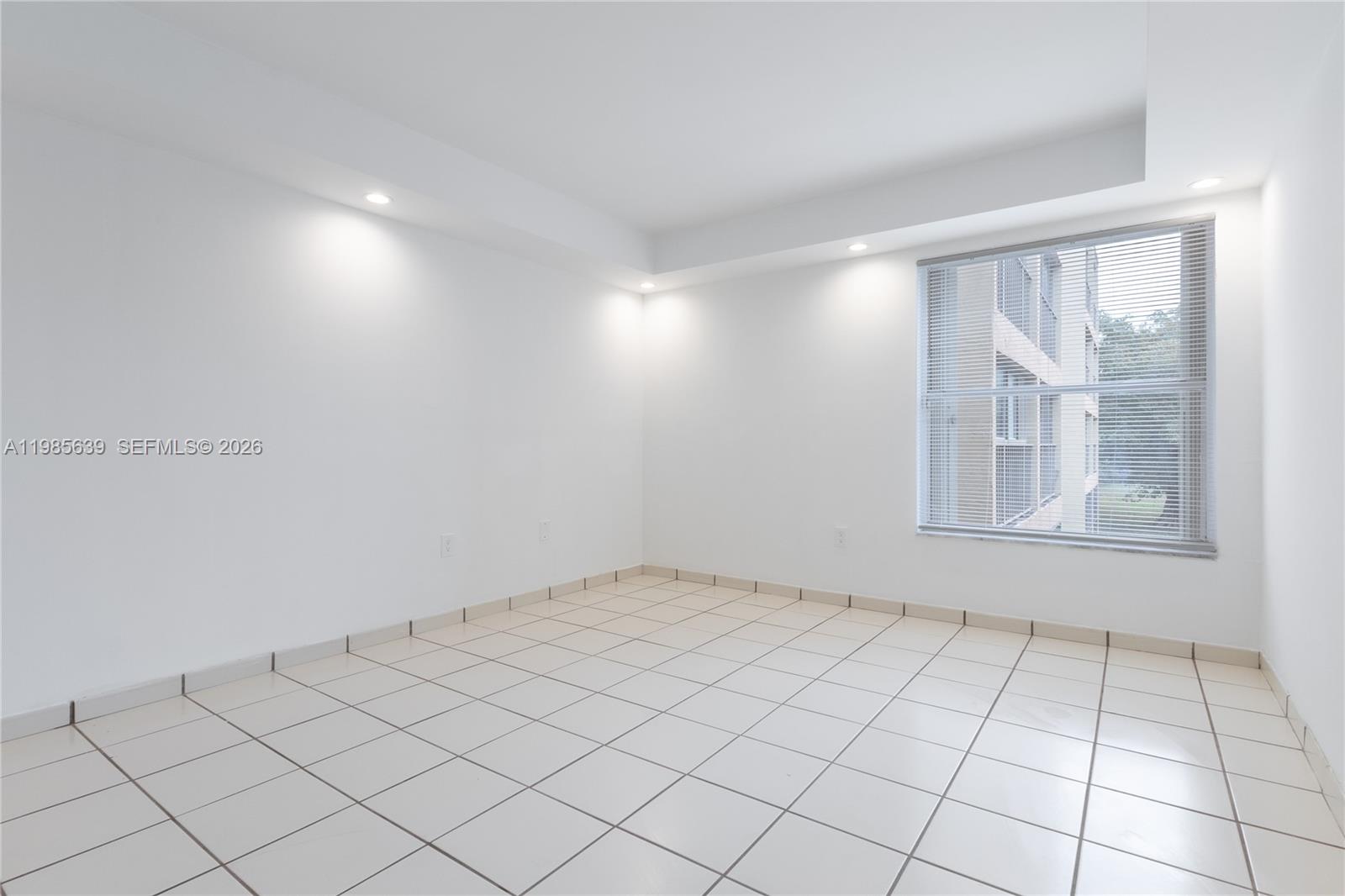 9405 W Flagler St #D205 Miami, FL 33174