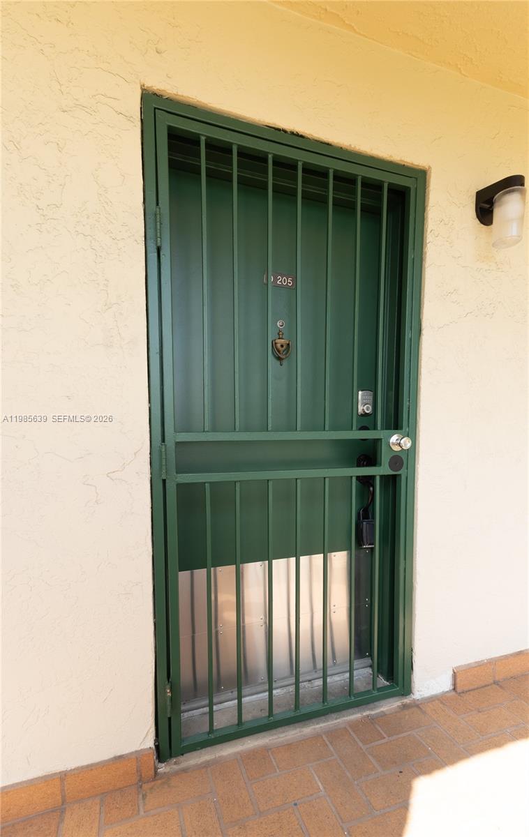 9405 W Flagler St #D205 Miami, FL 33174