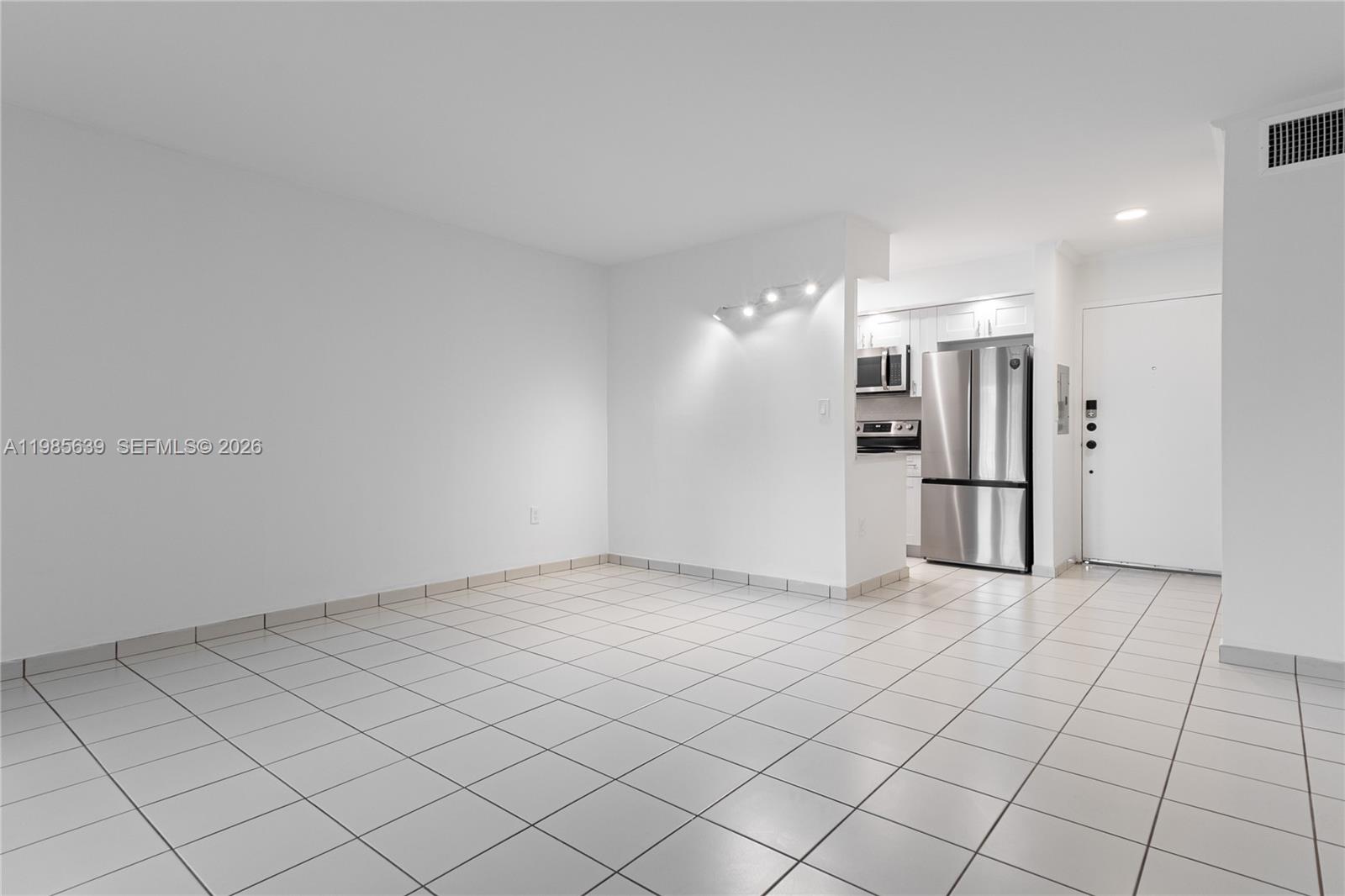 9405 W Flagler St #D205 Miami, FL 33174