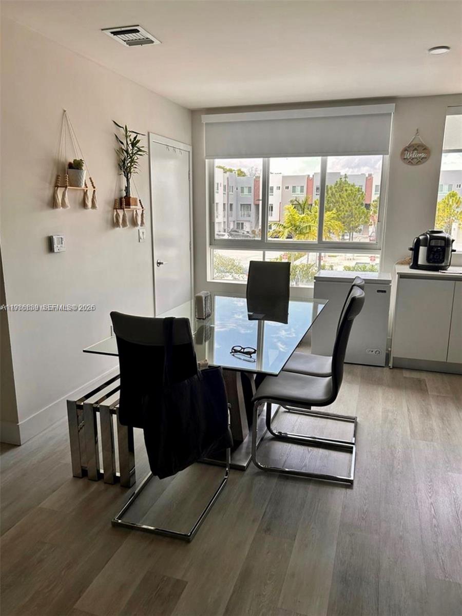 2561 NE 193rd St #1201