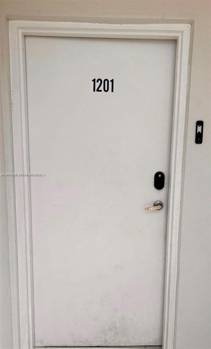 2561 NE 193rd St #1201 Miami, FL 33180