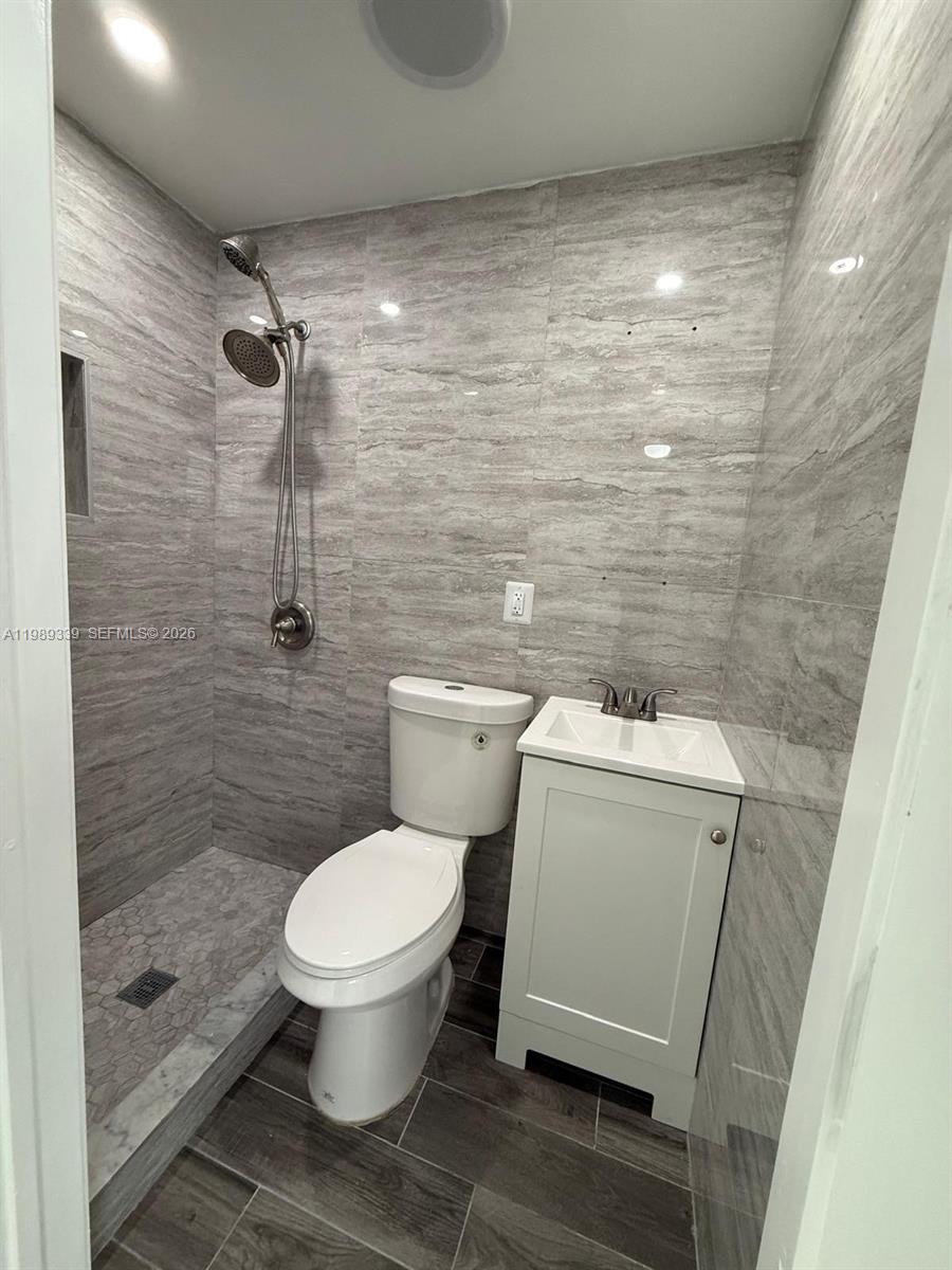 2893 SW 32nd Ct Coconut Grove, FL 33133