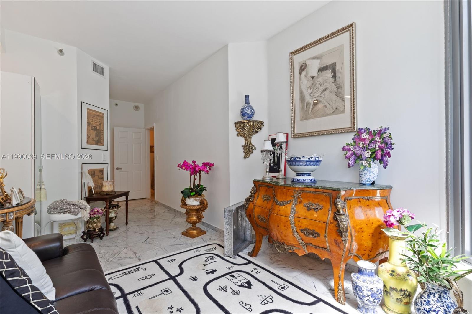 3530 Mystic Pointe Dr #114 Aventura, FL 33180