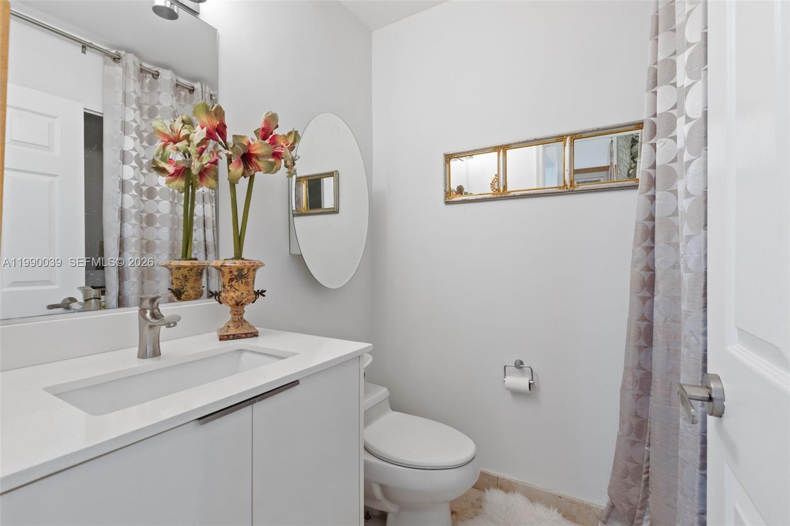 3530 Mystic Pointe Dr #114 Aventura, FL 33180