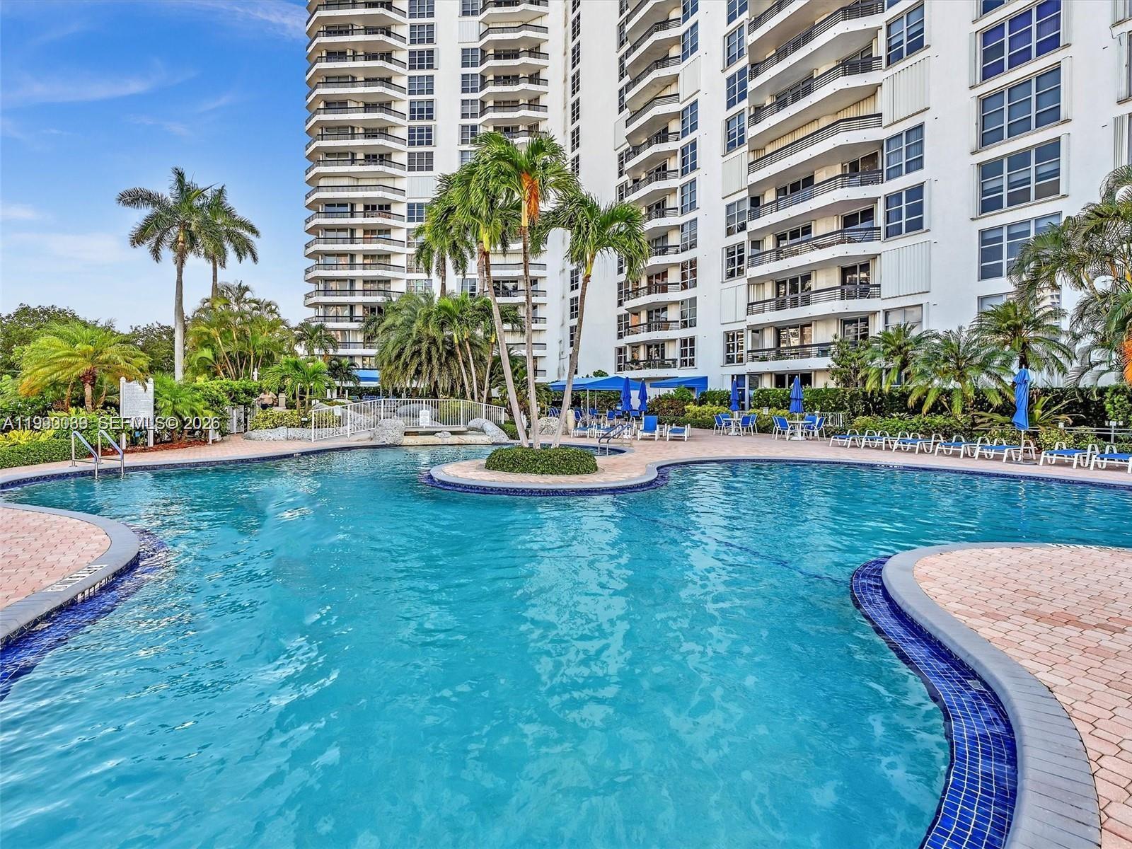 3530 Mystic Pointe Dr #114 Aventura, FL 33180