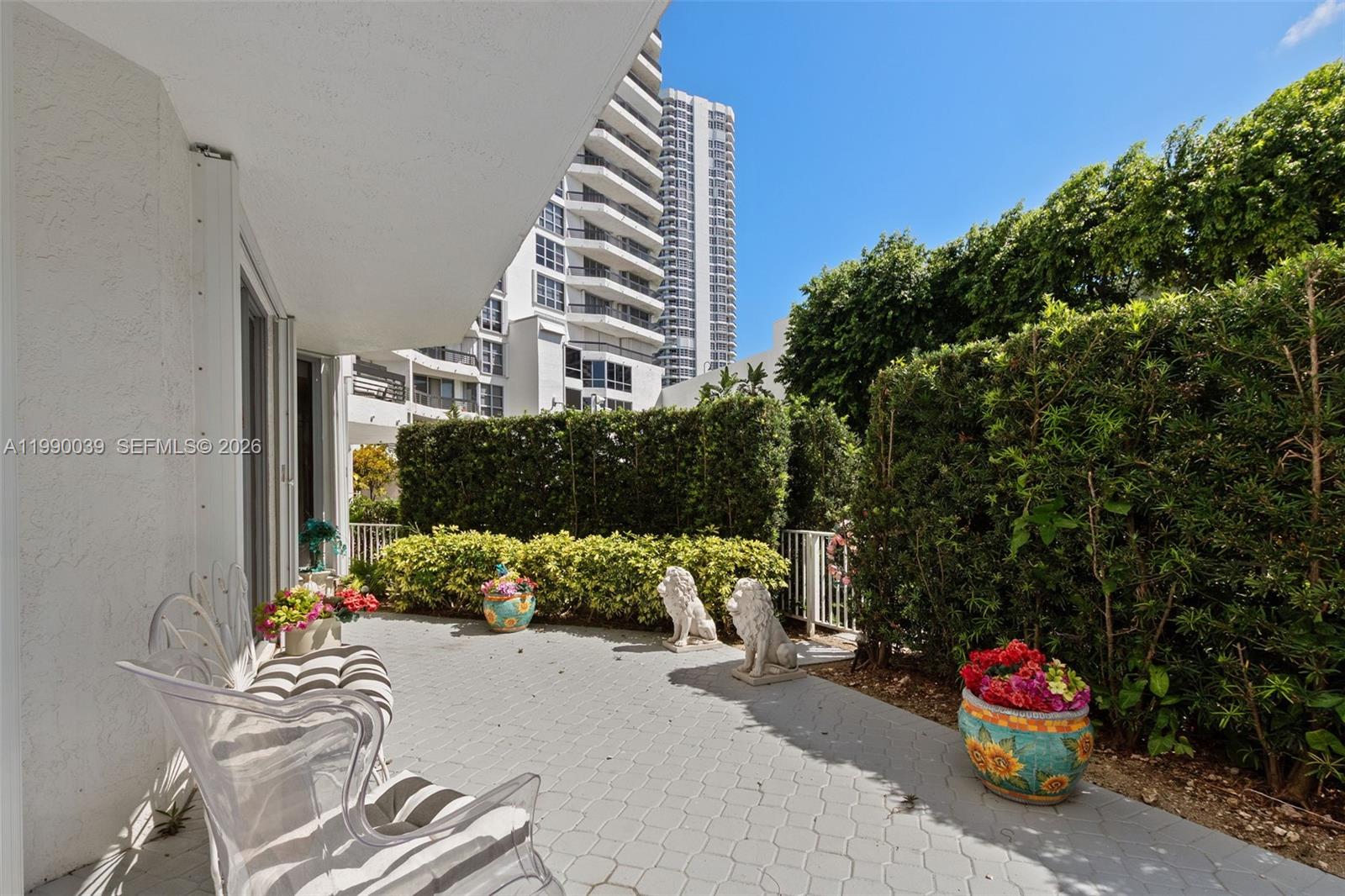 3530 Mystic Pointe Dr #114 Aventura, FL 33180