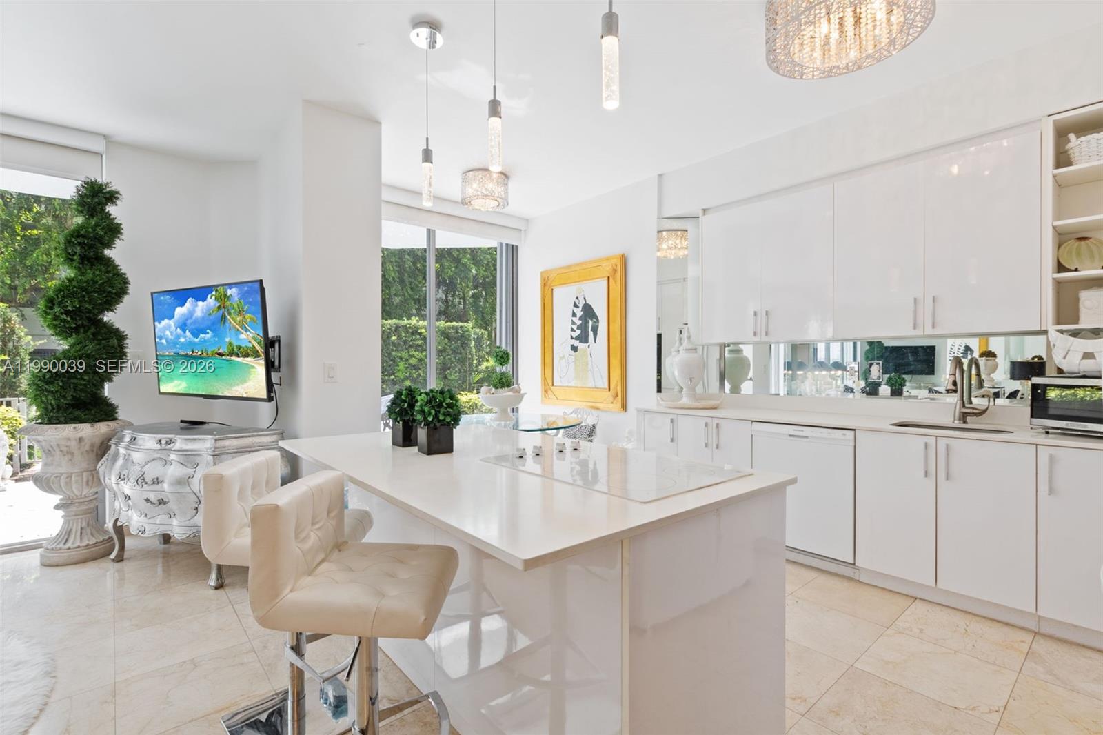 3530 Mystic Pointe Dr #114 Aventura, FL 33180