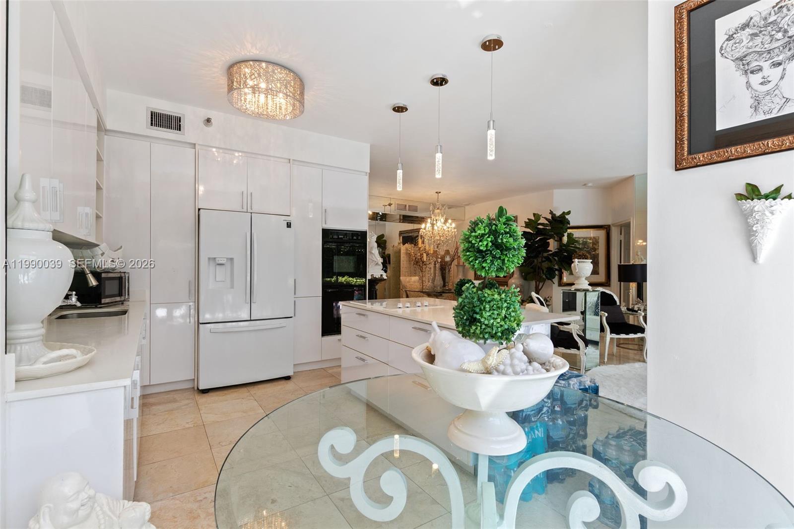 3530 Mystic Pointe Dr #114 Aventura, FL 33180