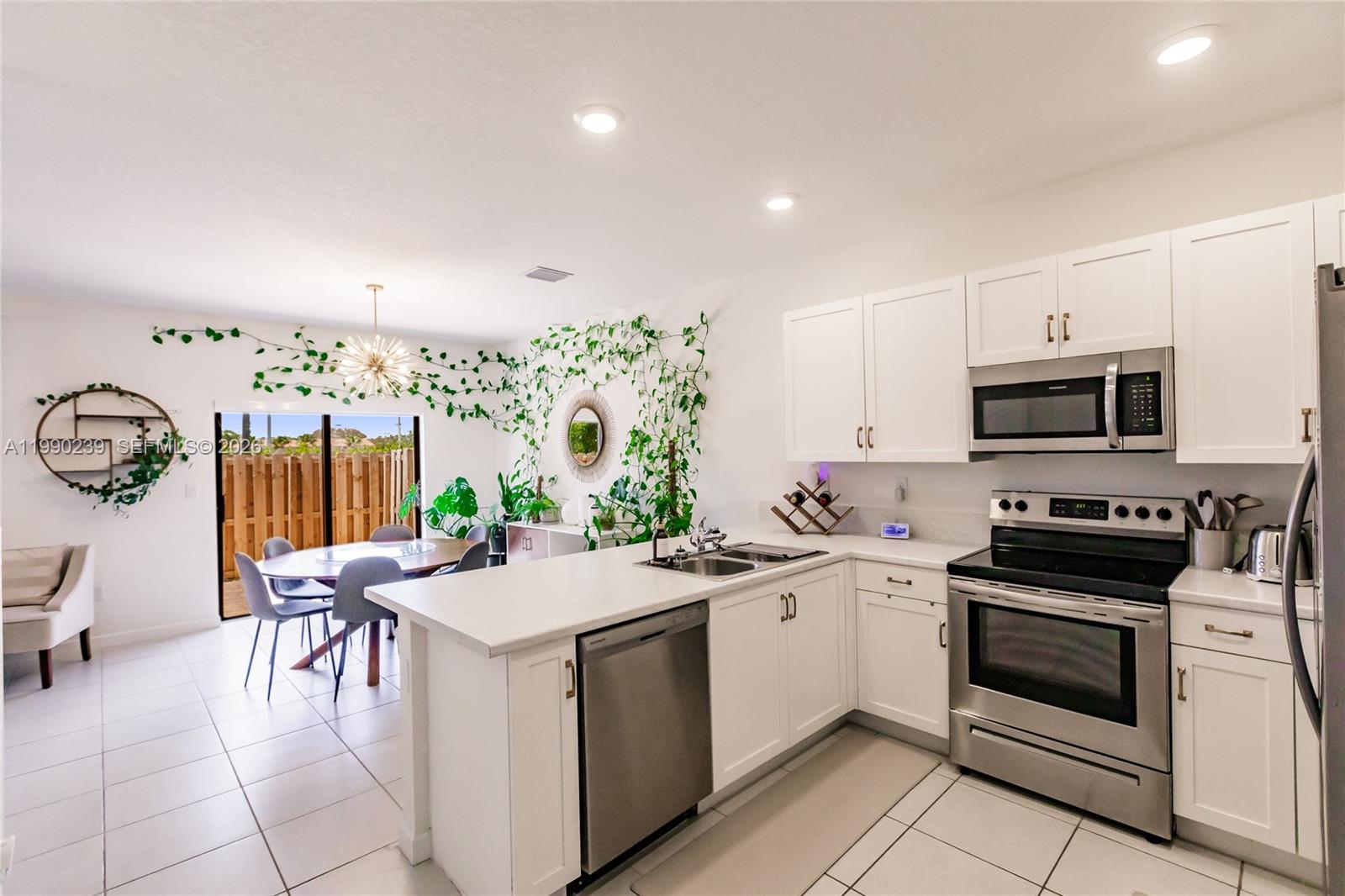 1443 SW 54th Ter North Lauderdale, FL 33068