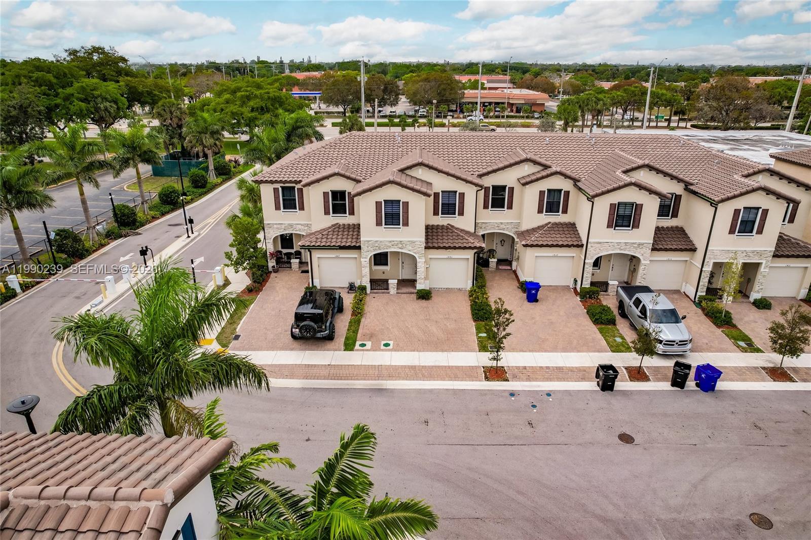 1443 SW 54th Ter North Lauderdale, FL 33068