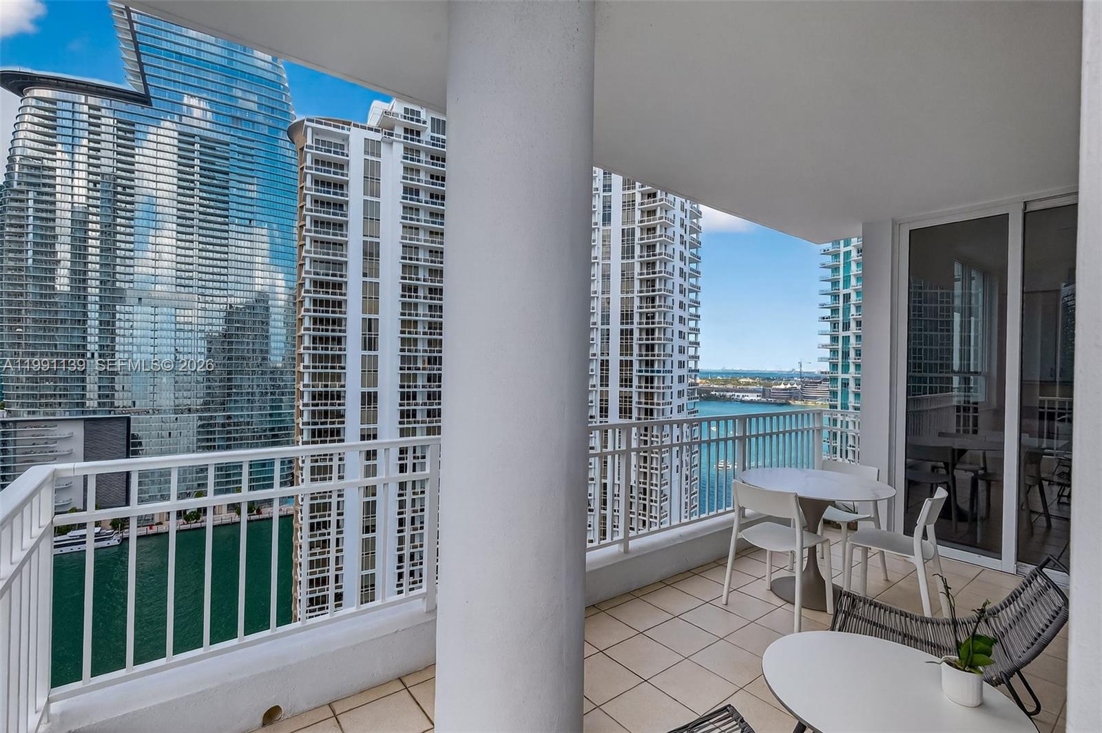 801 Brickell Key Blvd #2502 Miami, FL 33131