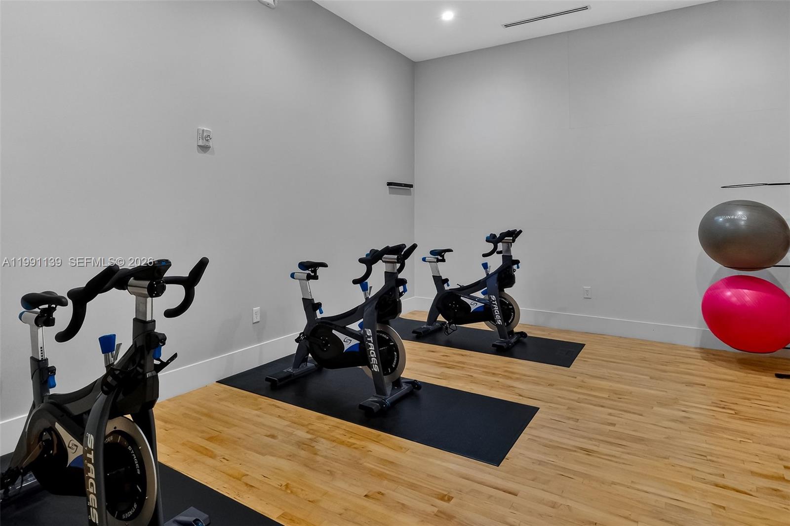 801 Brickell Key Blvd #2502 Miami, FL 33131