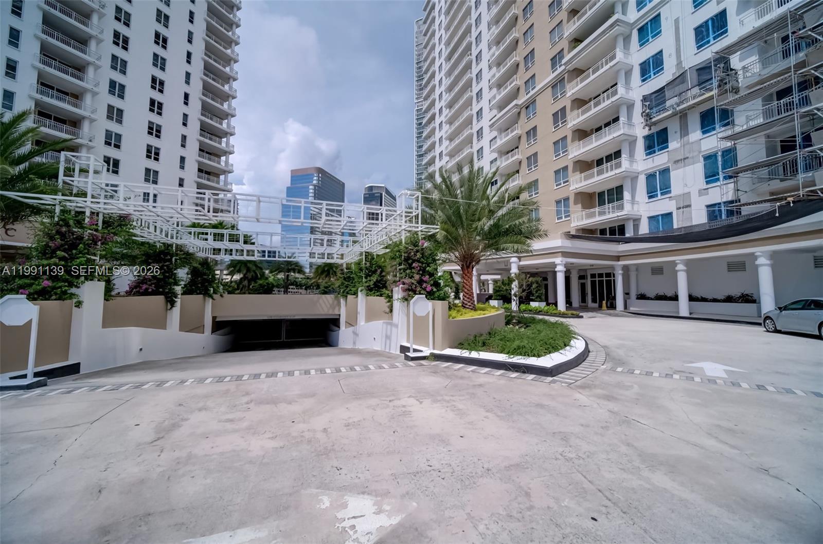 801 Brickell Key Blvd #2502 Miami, FL 33131