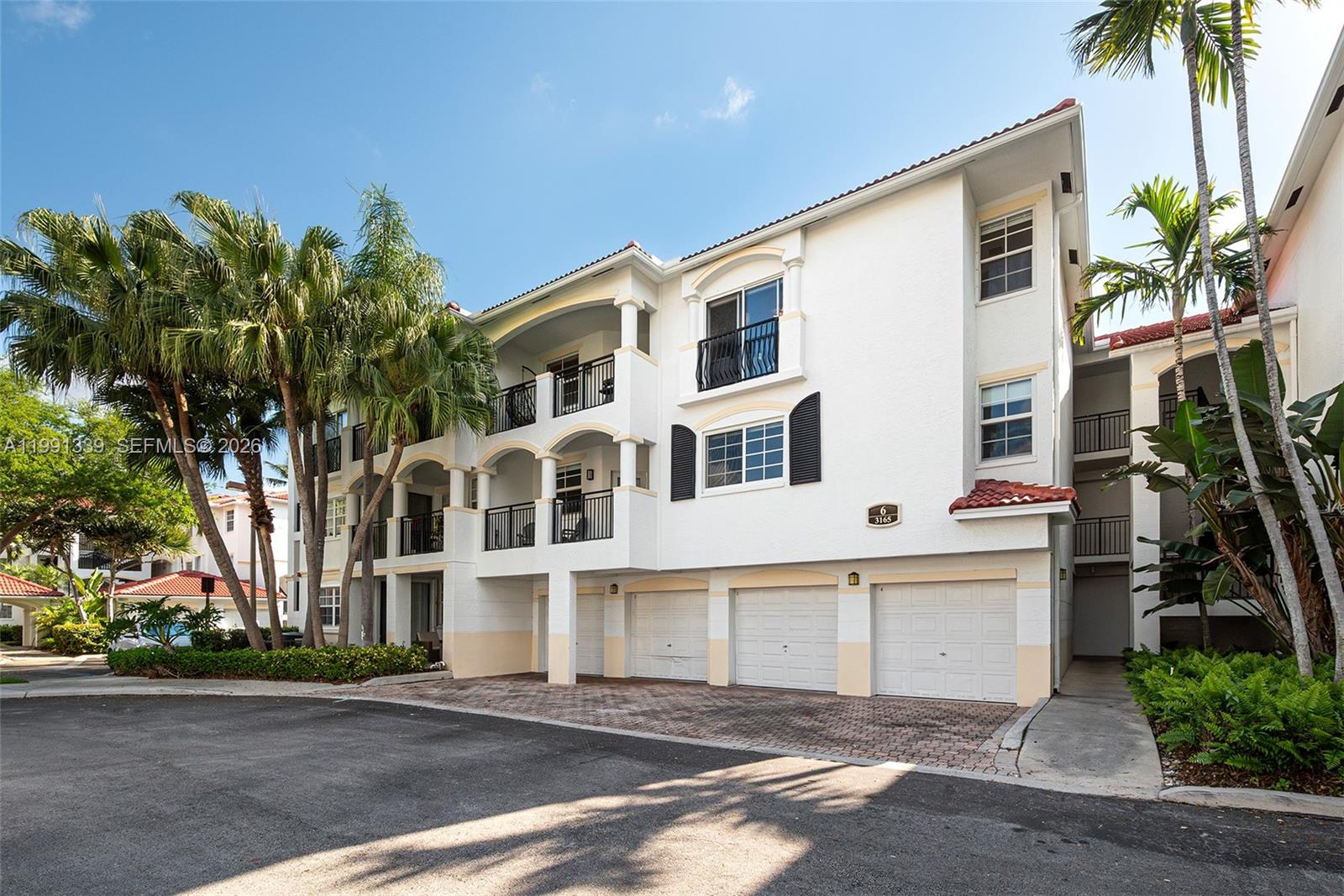 3165 NE 184th St #6204 Aventura, FL 33160