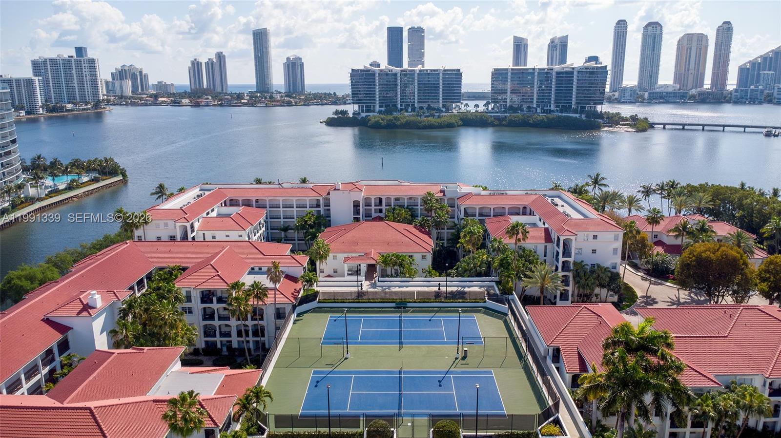 3165 NE 184th St #6204 Aventura, FL 33160