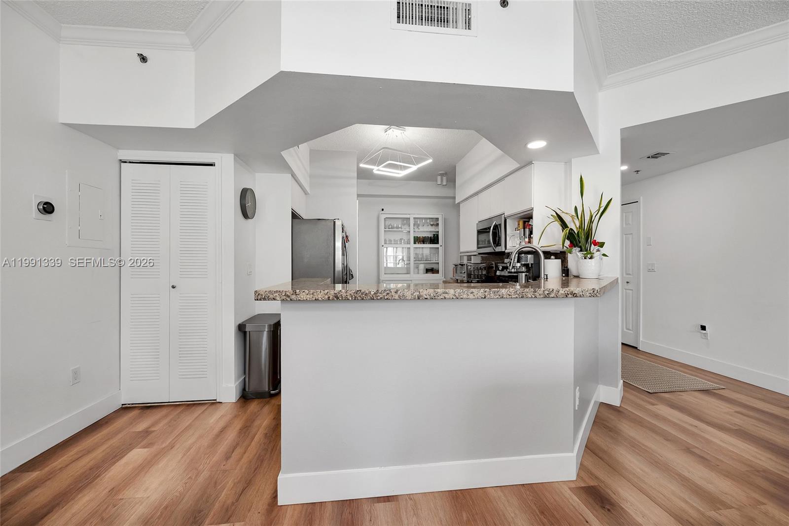 3165 NE 184th St #6204 Aventura, FL 33160