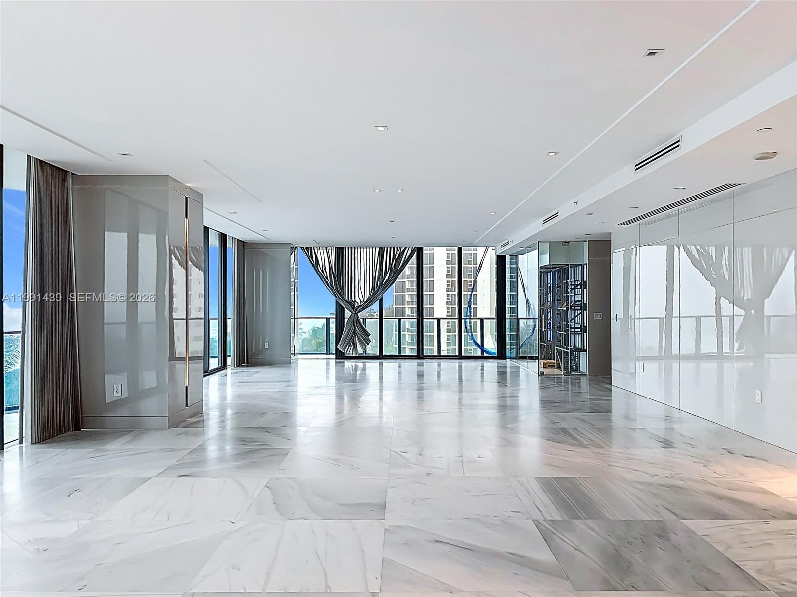 19575 Collins Ave #5 Sunny Isles Beach, FL 33160