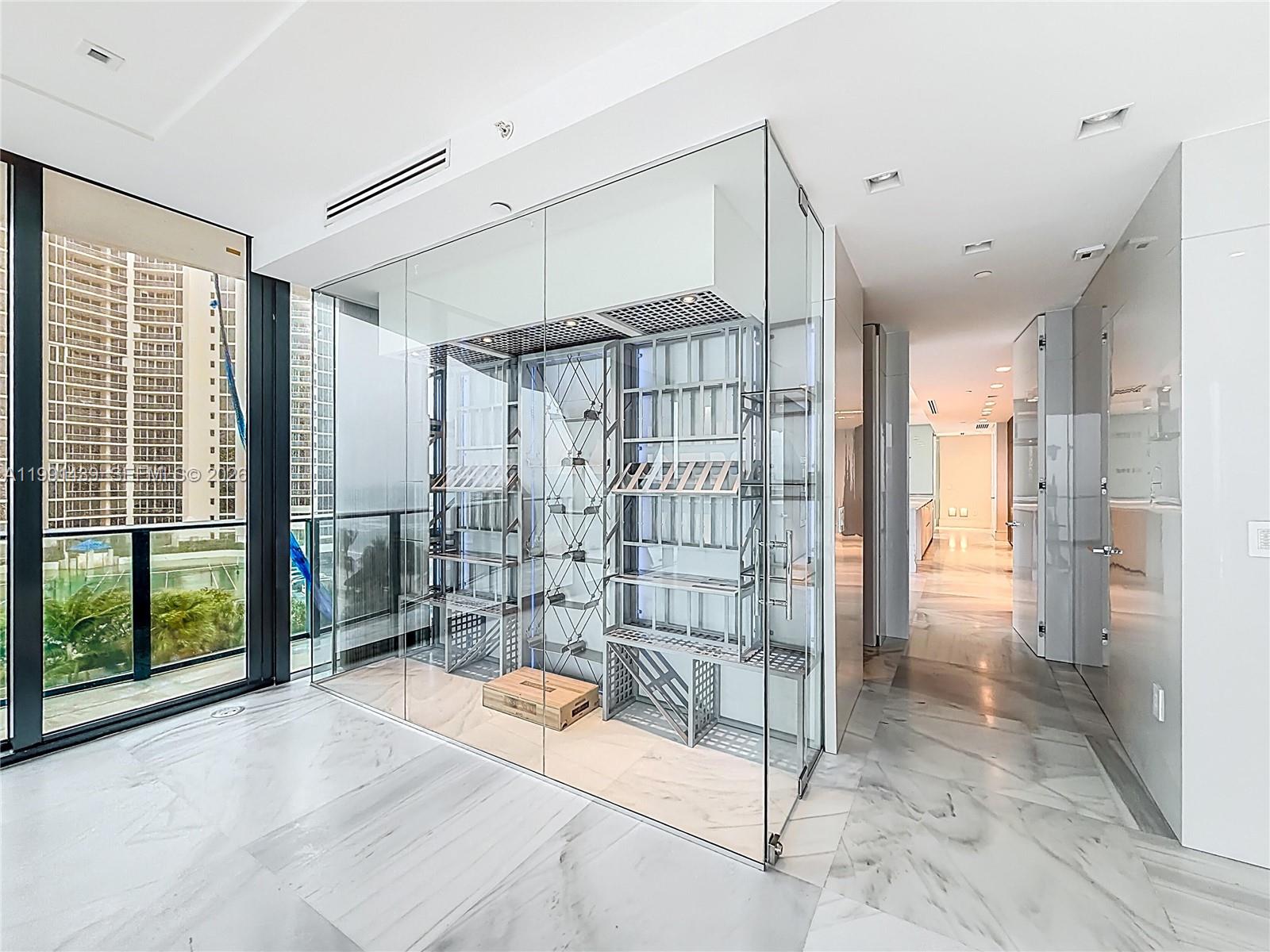 19575 Collins Ave #5 Sunny Isles Beach, FL 33160