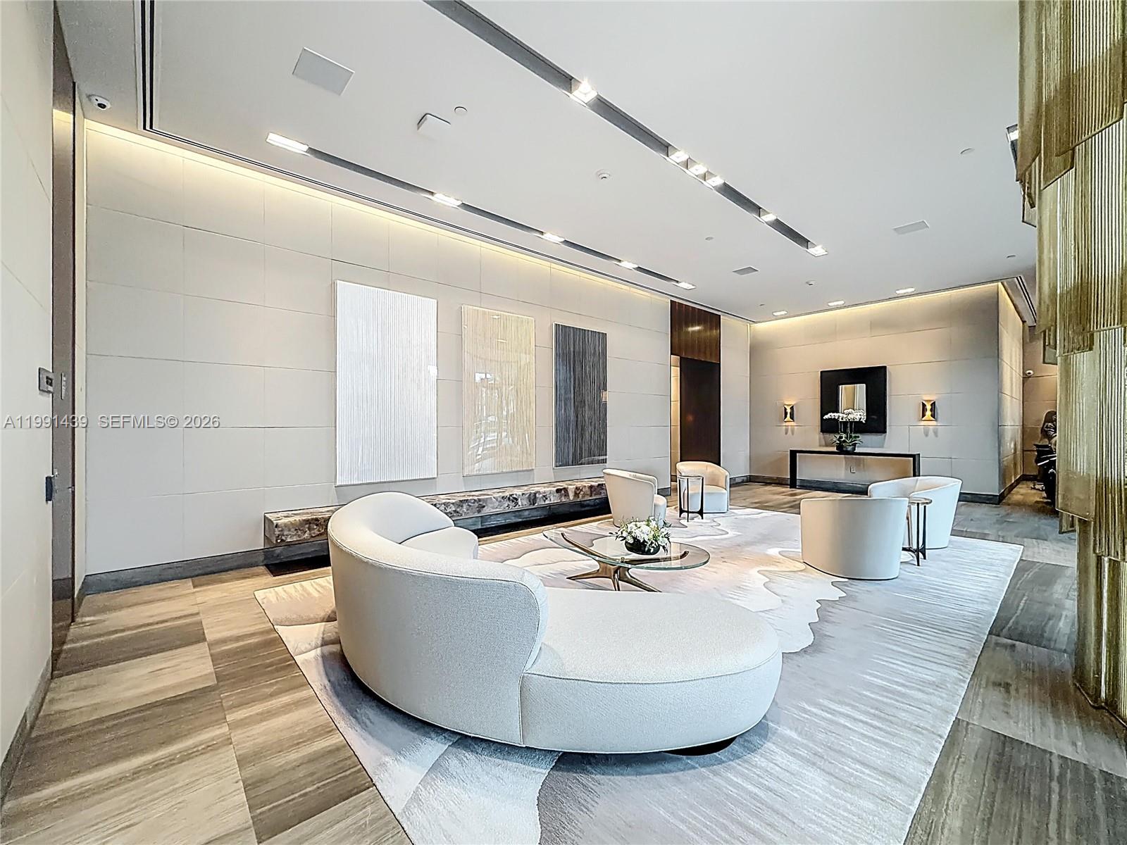 19575 Collins Ave #5 Sunny Isles Beach, FL 33160