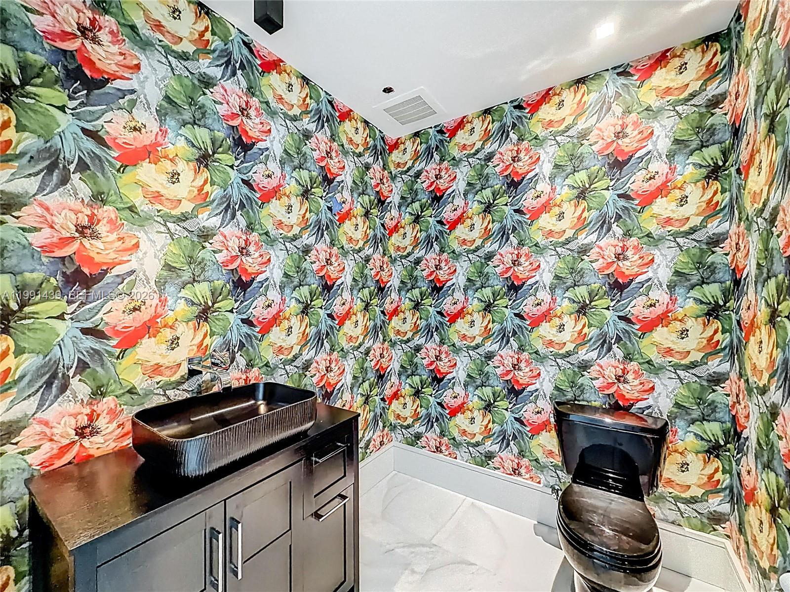 19575 Collins Ave #5 Sunny Isles Beach, FL 33160