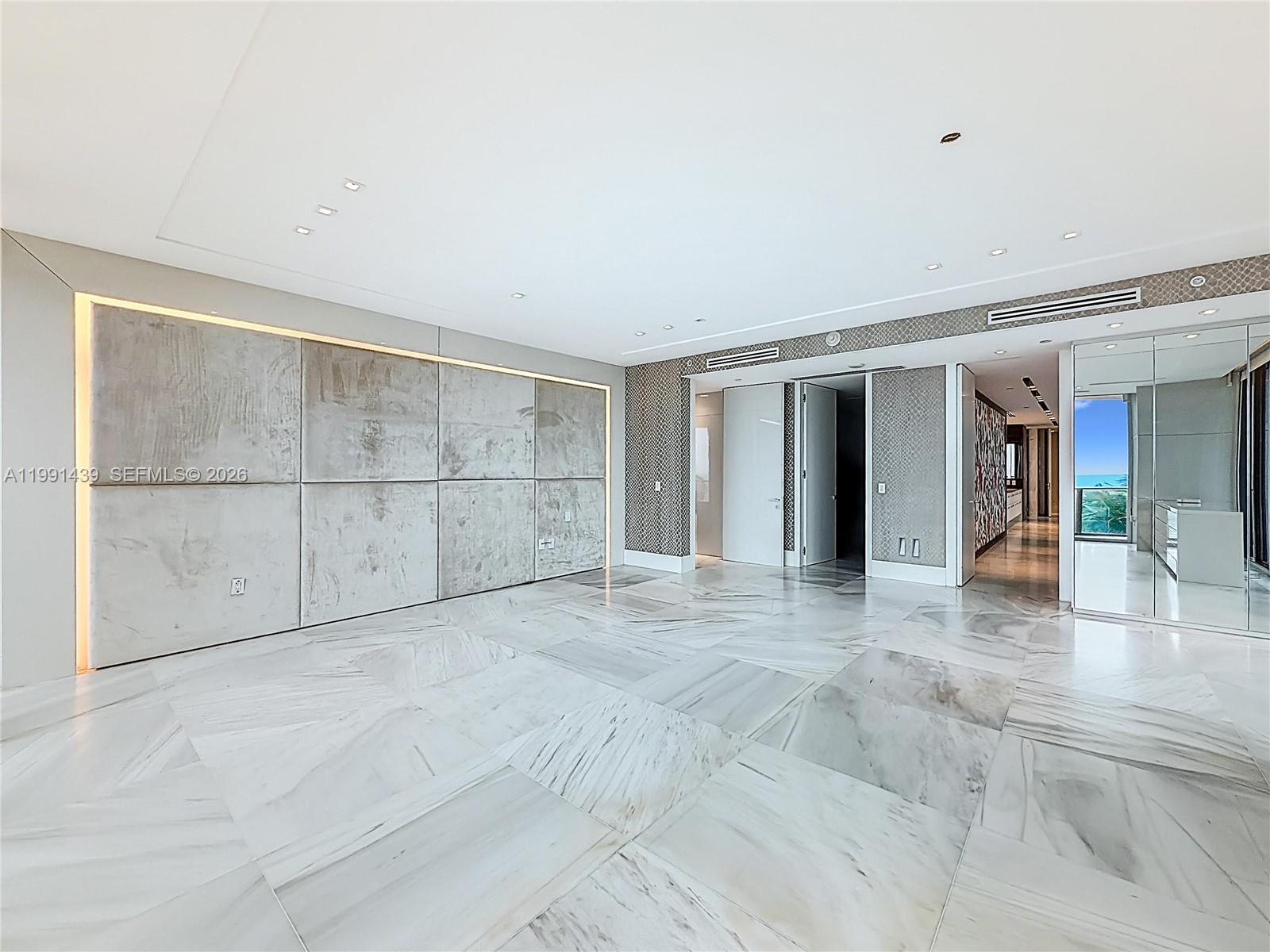 19575 Collins Ave #5 Sunny Isles Beach, FL 33160