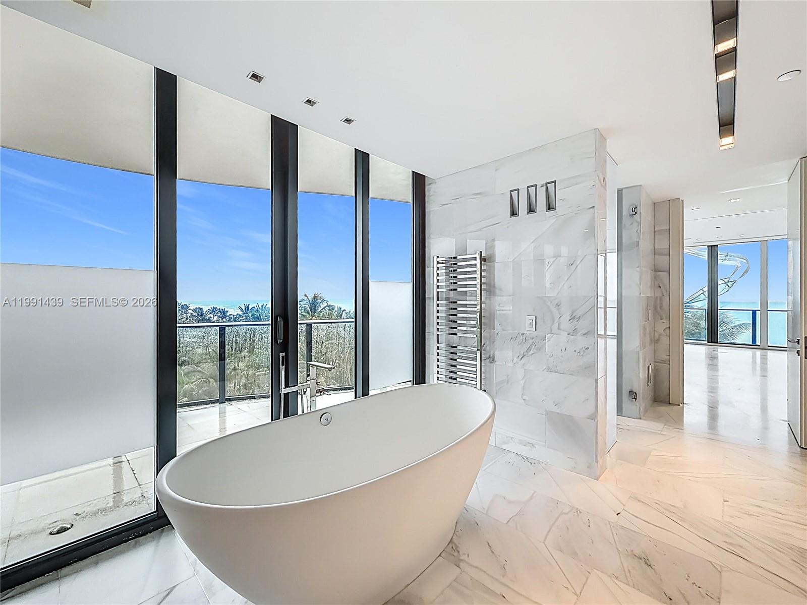 19575 Collins Ave #5 Sunny Isles Beach, FL 33160