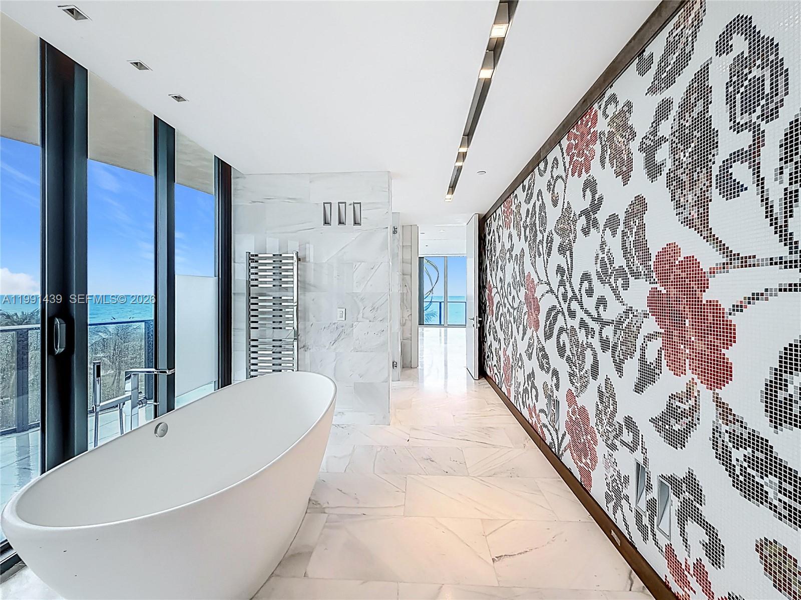 19575 Collins Ave #5 Sunny Isles Beach, FL 33160