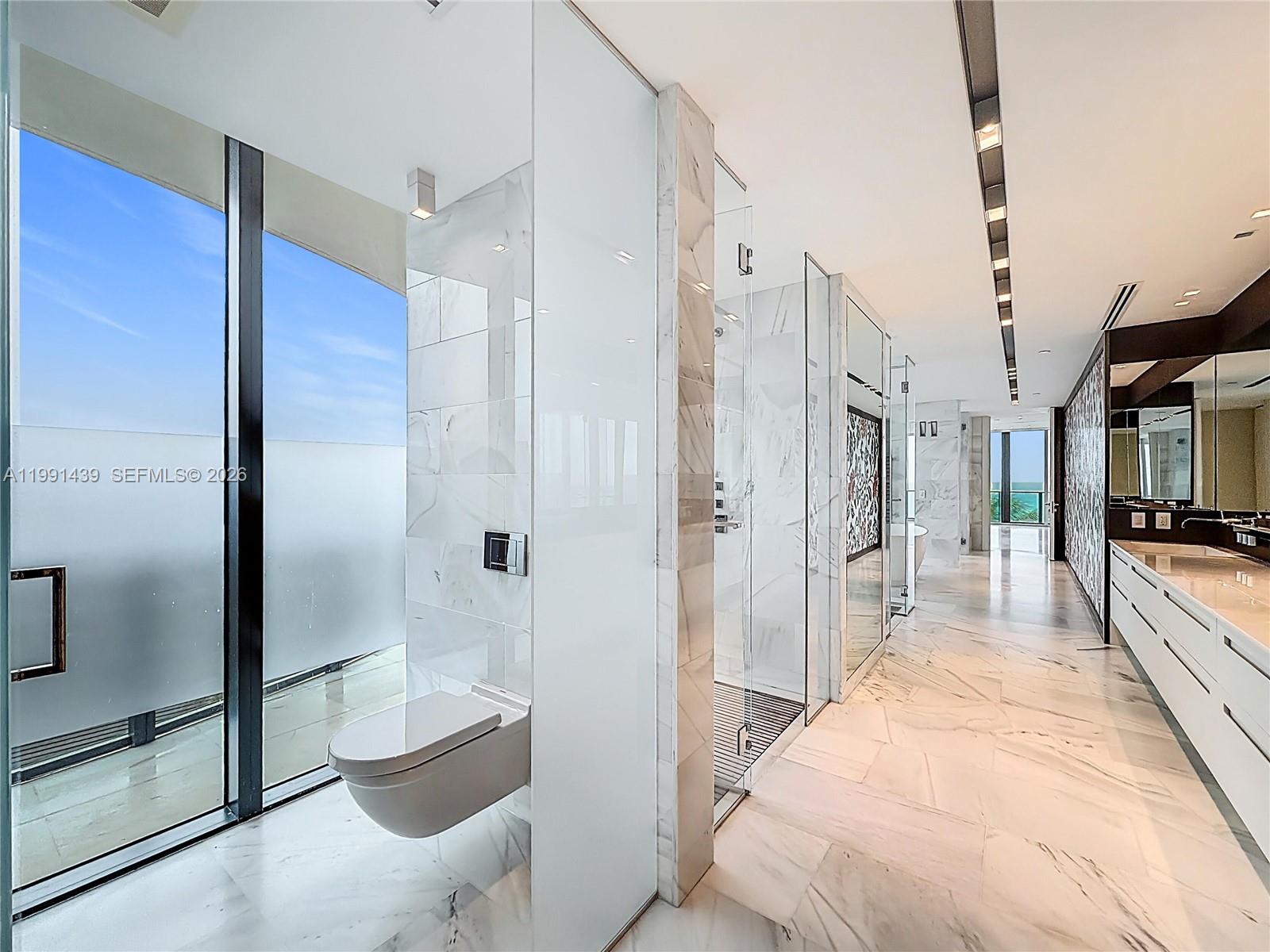 19575 Collins Ave #5 Sunny Isles Beach, FL 33160