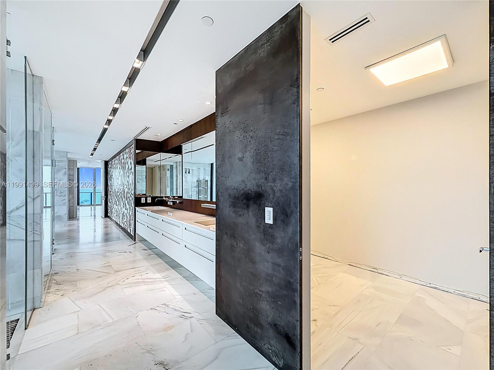 19575 Collins Ave #5 Sunny Isles Beach, FL 33160