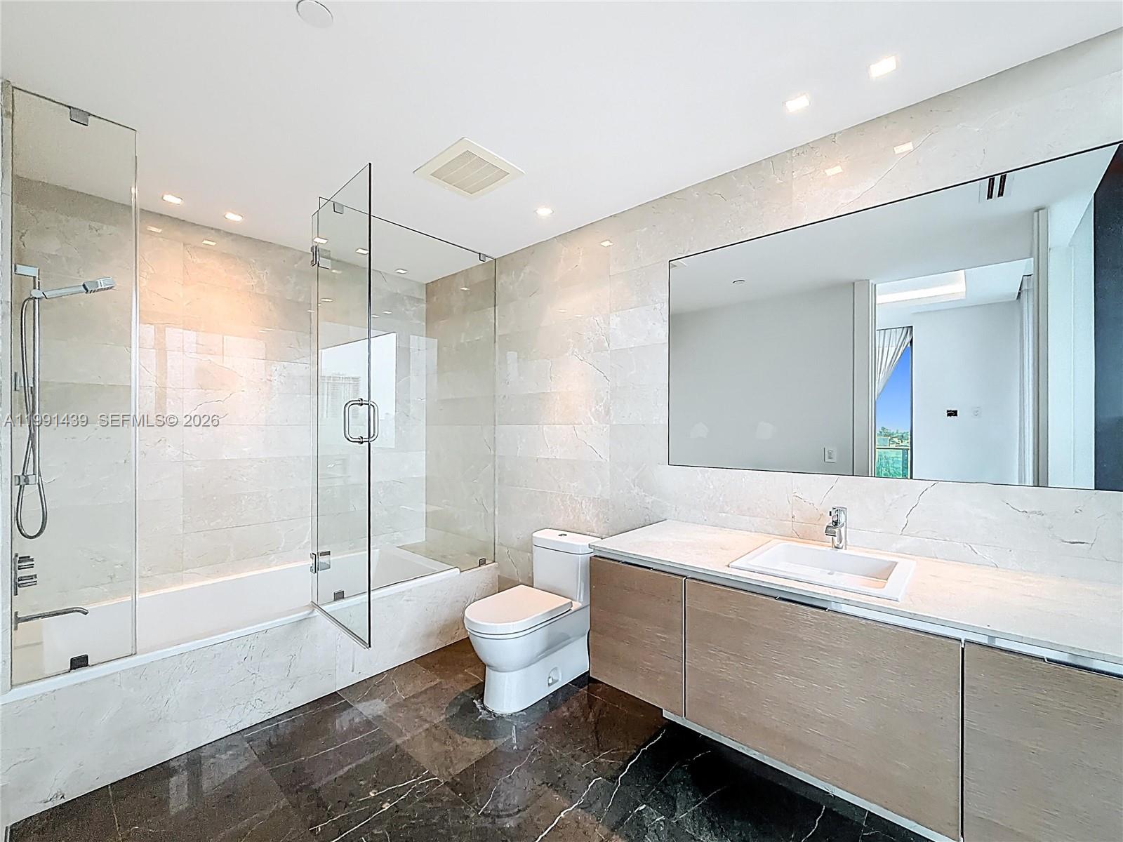 19575 Collins Ave #5 Sunny Isles Beach, FL 33160