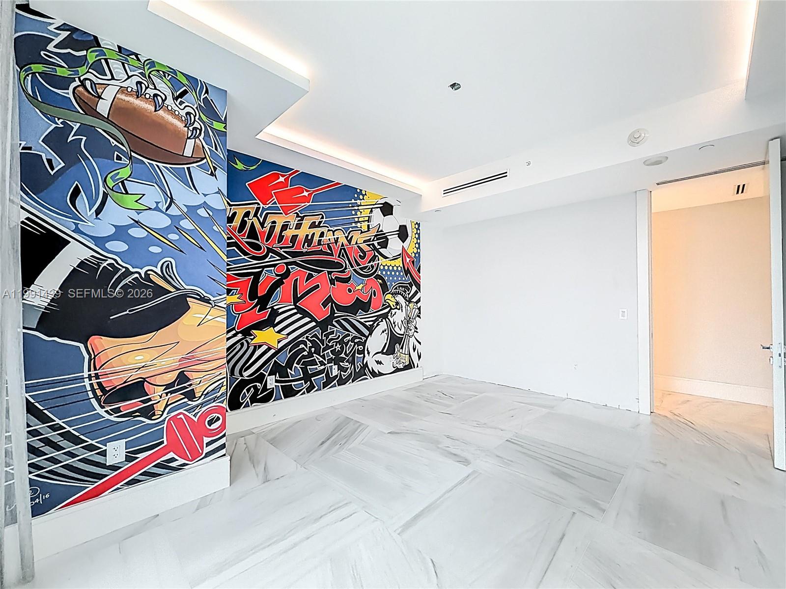 19575 Collins Ave #5 Sunny Isles Beach, FL 33160