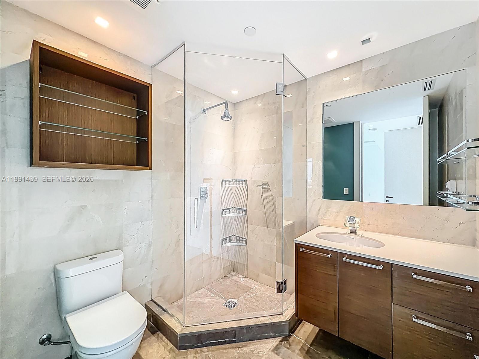 19575 Collins Ave #5 Sunny Isles Beach, FL 33160