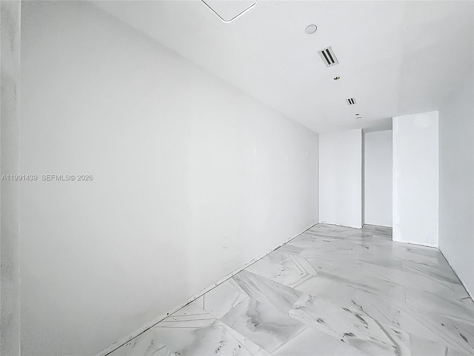 19575 Collins Ave #5 Sunny Isles Beach, FL 33160