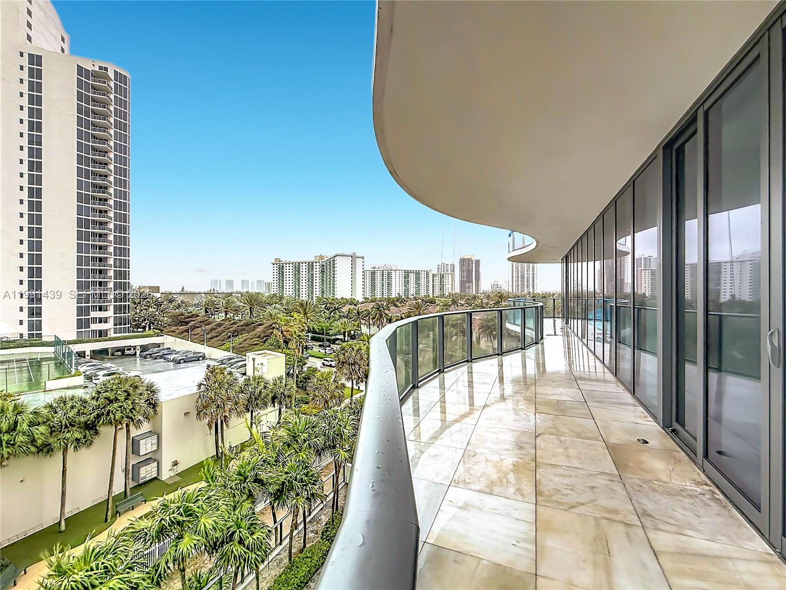 19575 Collins Ave #5 Sunny Isles Beach, FL 33160