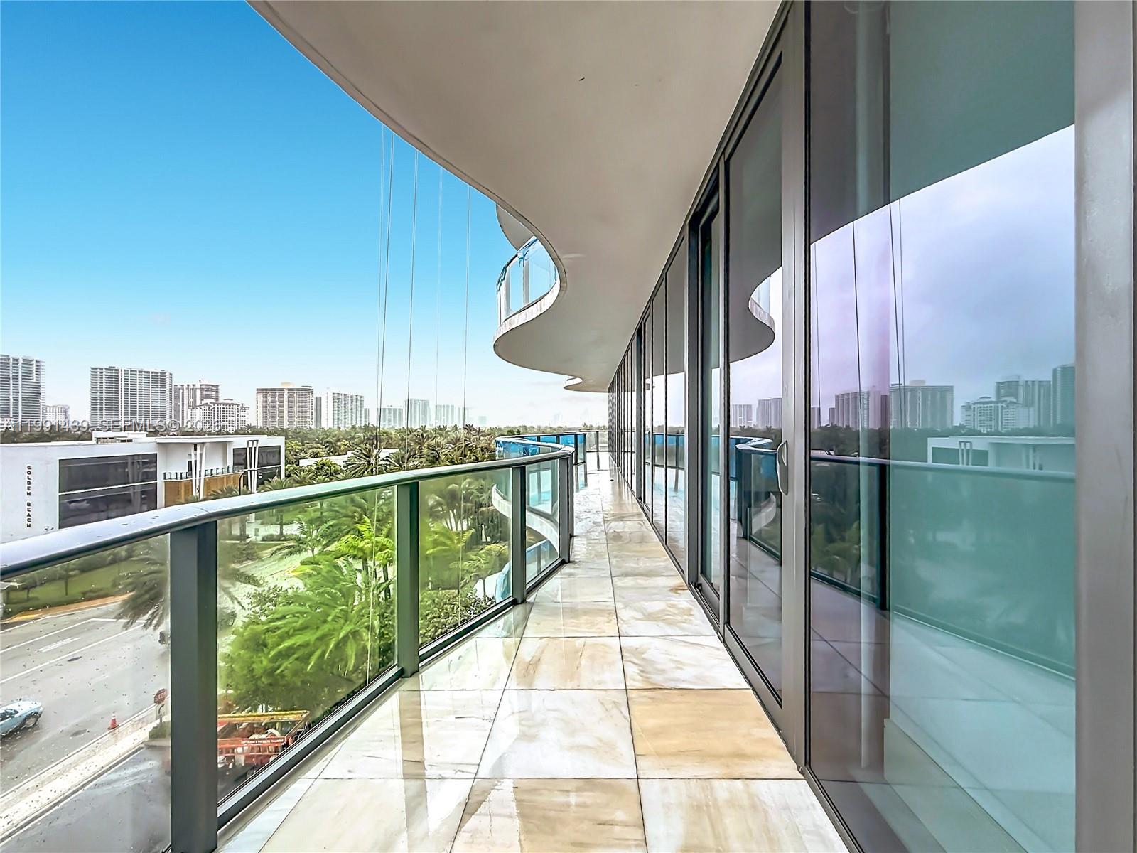 19575 Collins Ave #5 Sunny Isles Beach, FL 33160