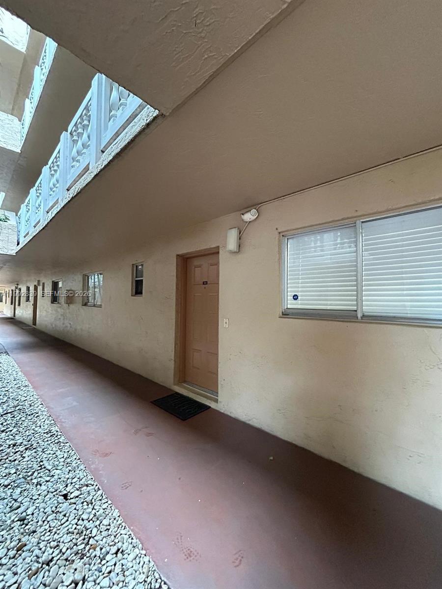 17000 NW 67th Ave #123 Hialeah, FL 33015