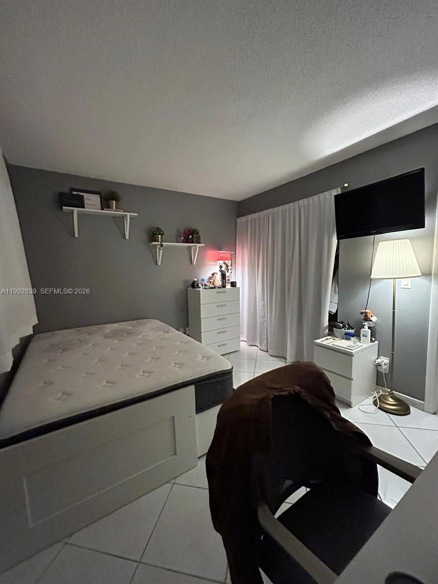 17000 NW 67th Ave #123 Hialeah, FL 33015