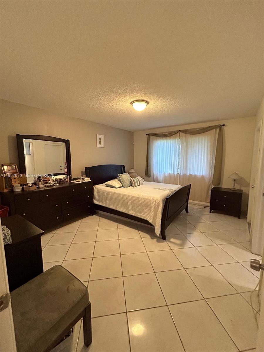 17000 NW 67th Ave #123 Hialeah, FL 33015
