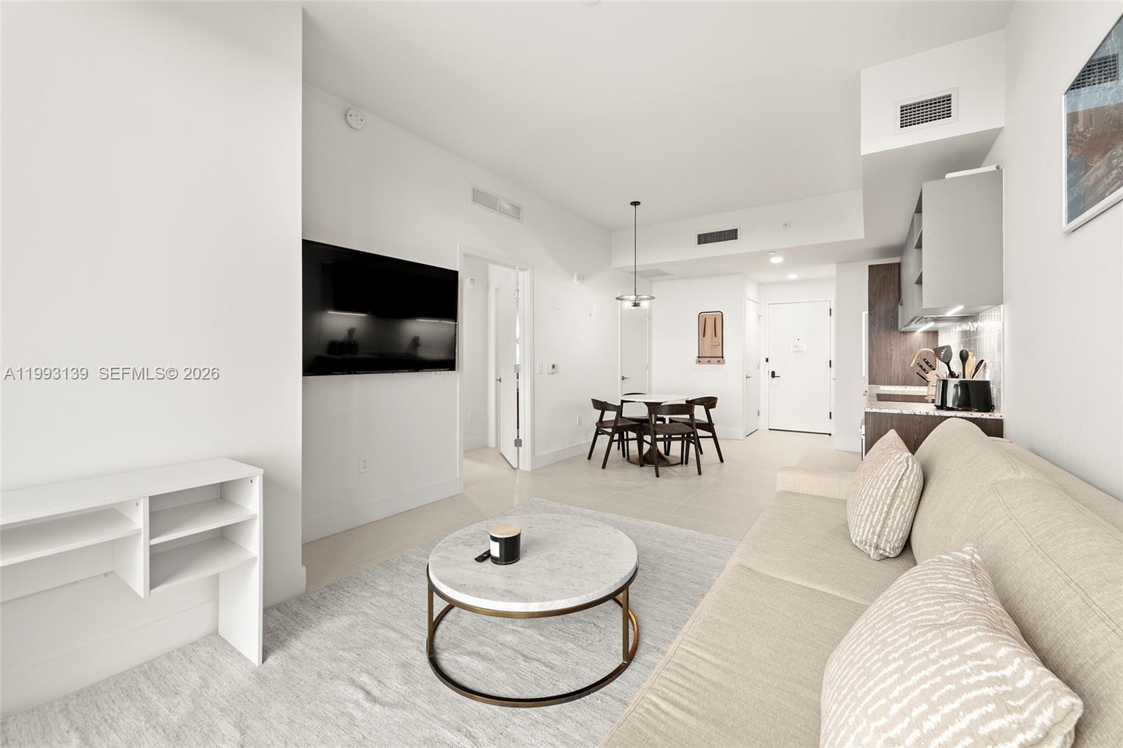 159 NE 6th St #5104 Miami, FL 33132