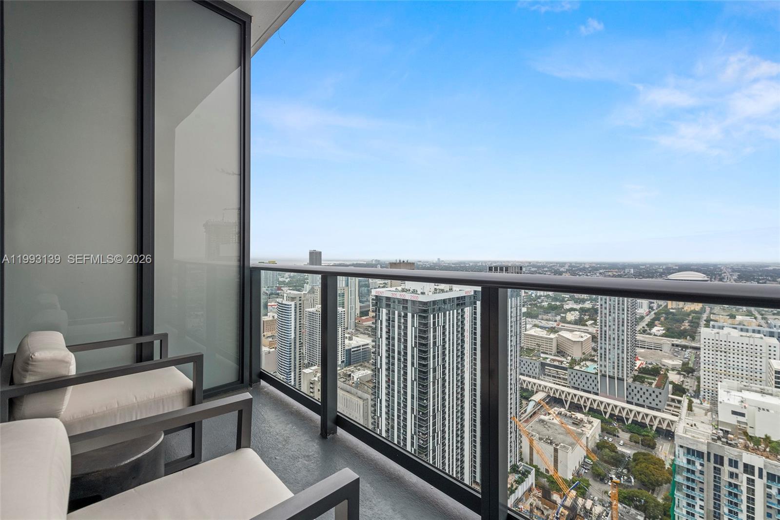 159 NE 6th St #5104 Miami, FL 33132