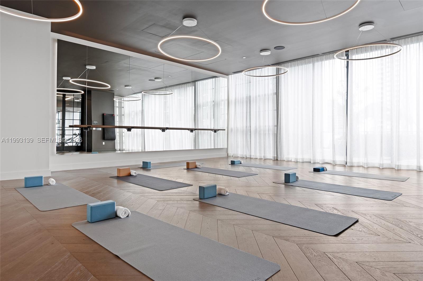 159 NE 6th St #5104 Miami, FL 33132