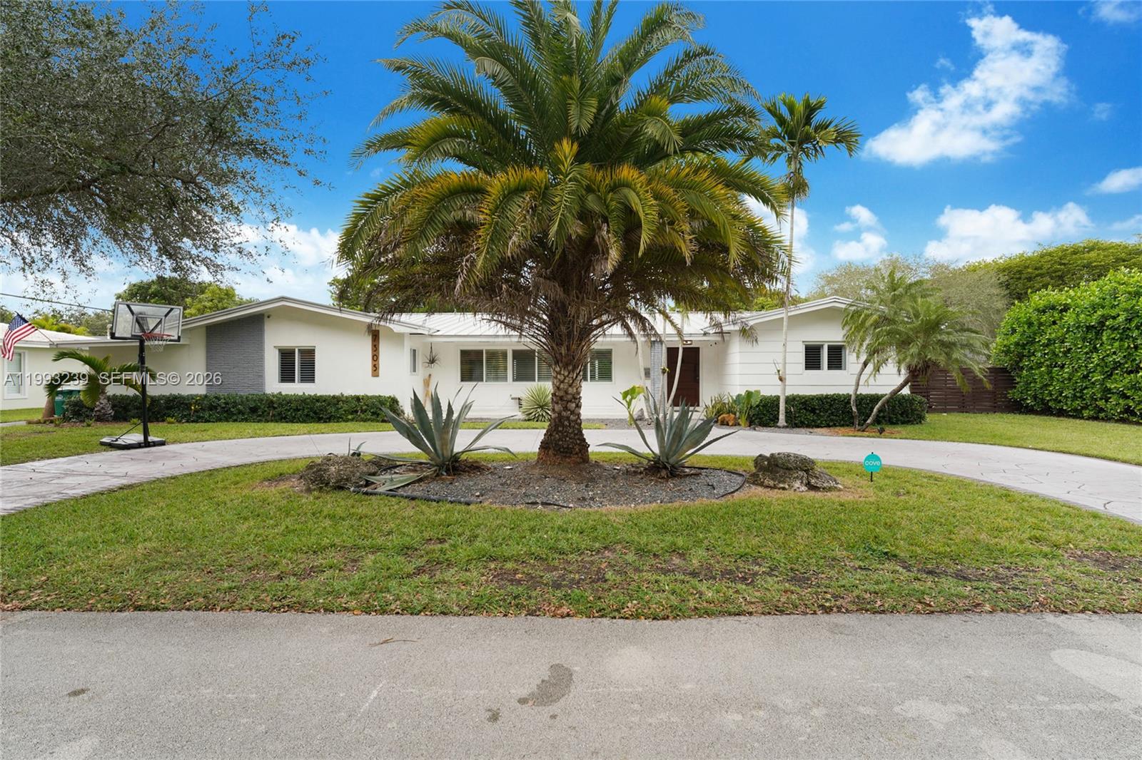 7305 SW 123rd Ter Pinecrest, FL 33156