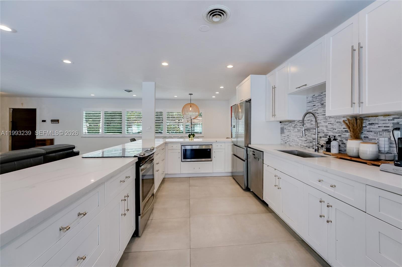 7305 SW 123rd Ter Pinecrest, FL 33156