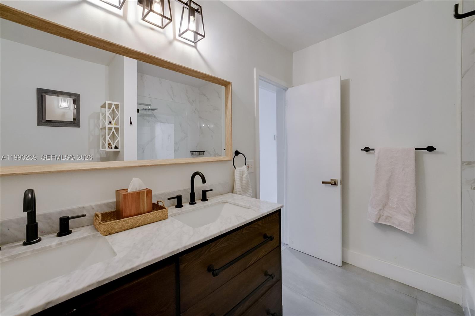 7305 SW 123rd Ter Pinecrest, FL 33156