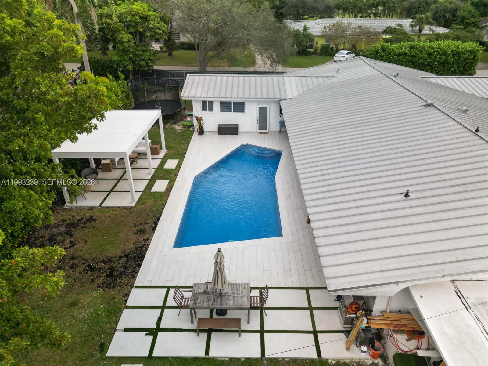 7305 SW 123rd Ter Pinecrest, FL 33156