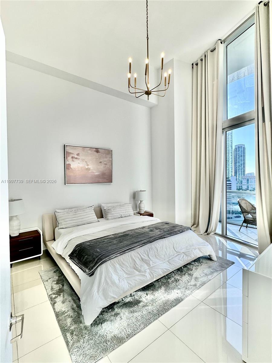 image Icon Brickell I8