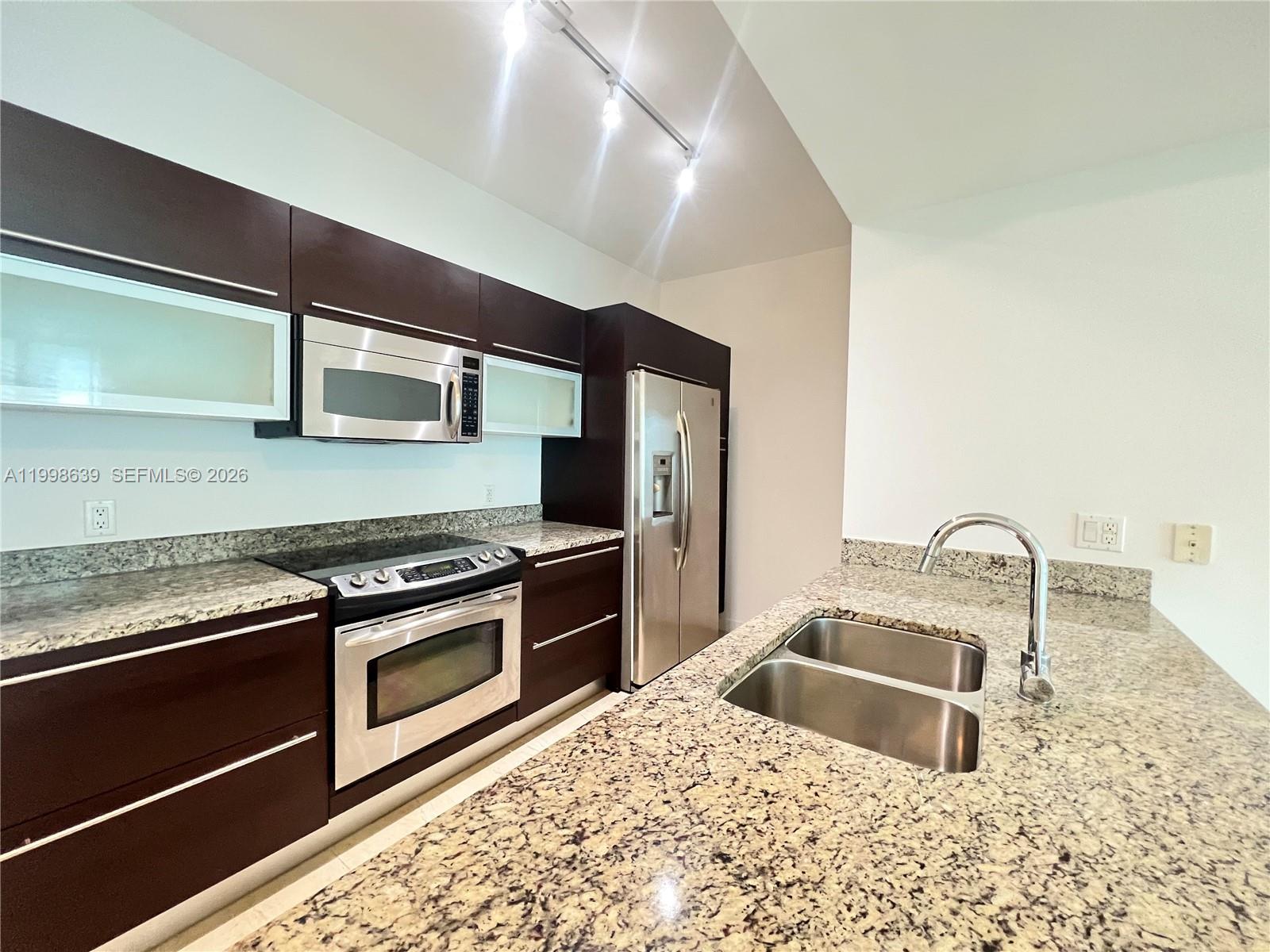 image The Plaza on Brickell East3