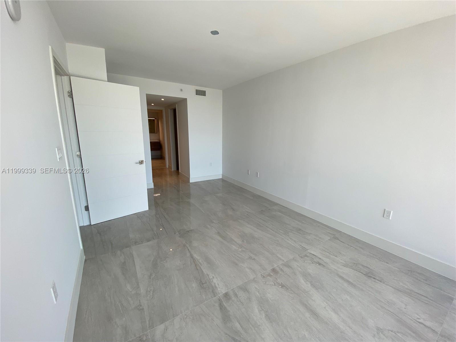 9521 E Bay Hbr Dr #605 Bay Harbor Islands, FL 33154