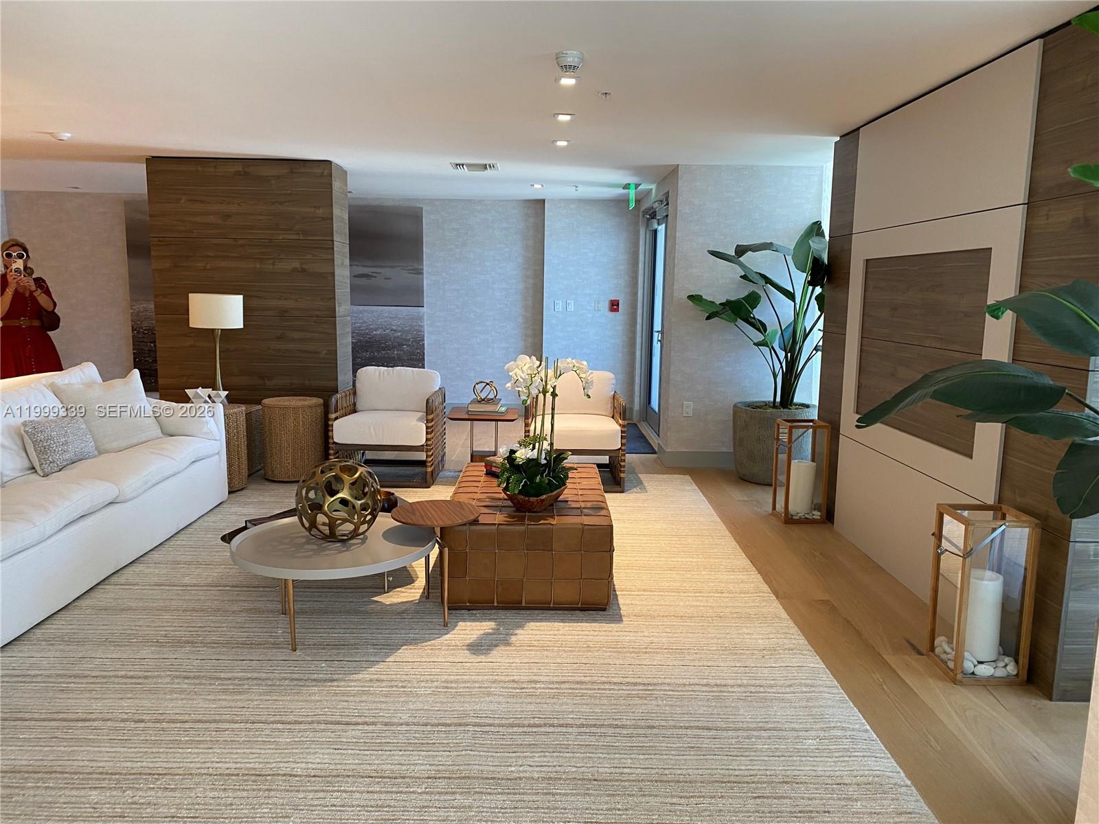 9521 E Bay Hbr Dr #605 Bay Harbor Islands, FL 33154